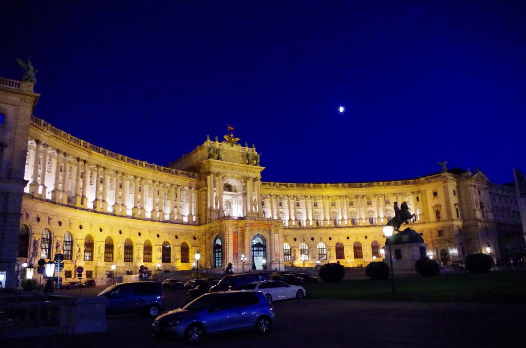 2017_0830_201845.JPG - Hofburg