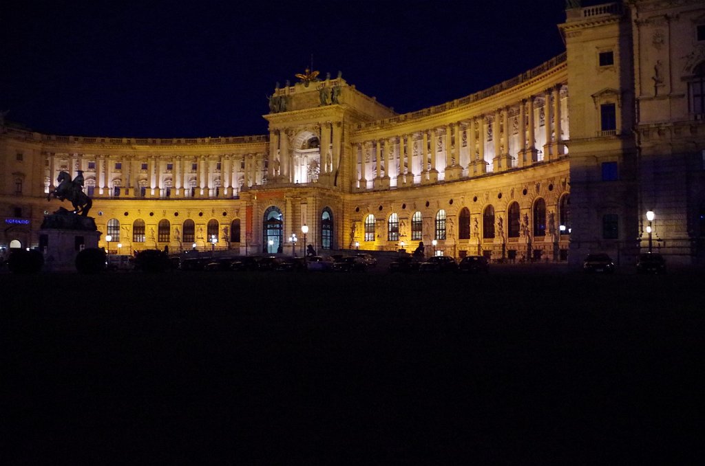 2017_0830_202137.JPG - Hofburg