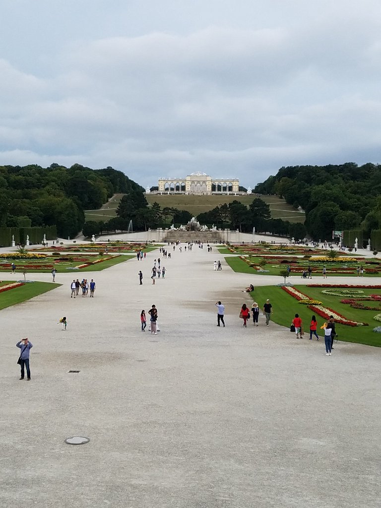 2017_0901_134213.jpg - Schoenbrunn