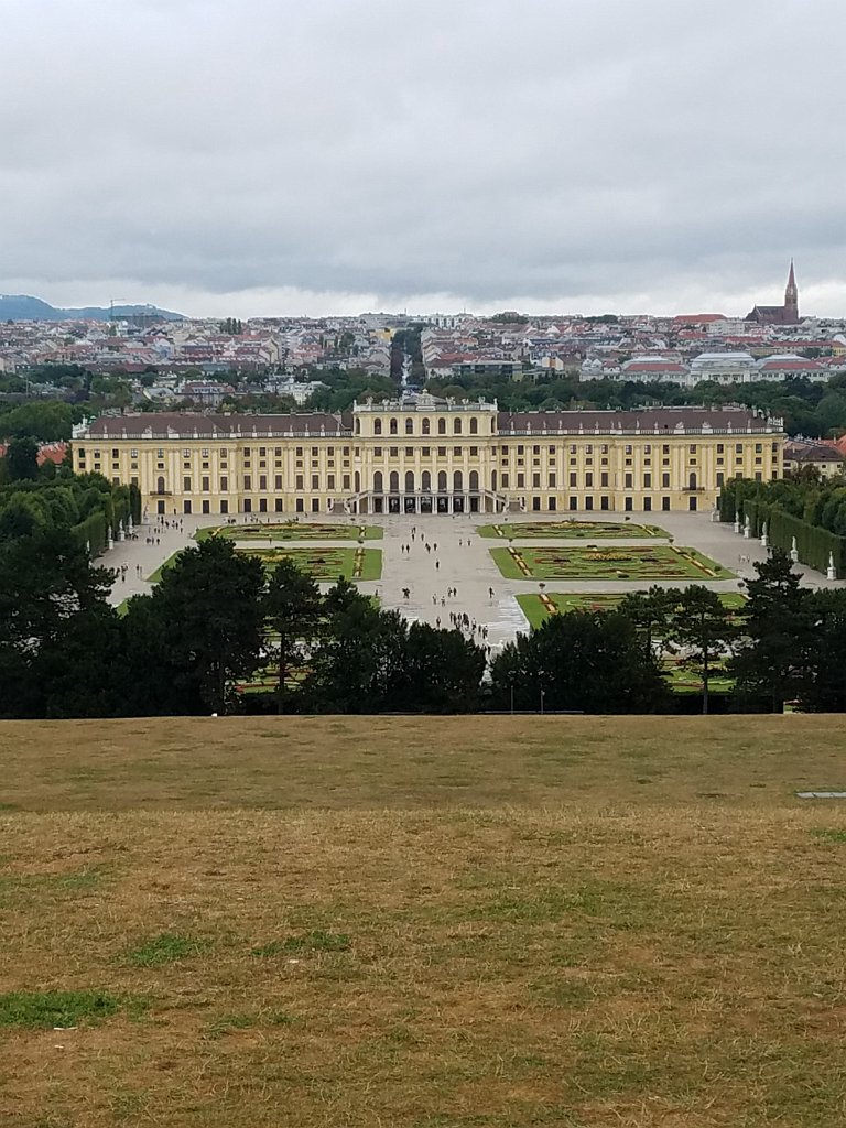 2017_0901_151616.jpg - Schoenbrunn