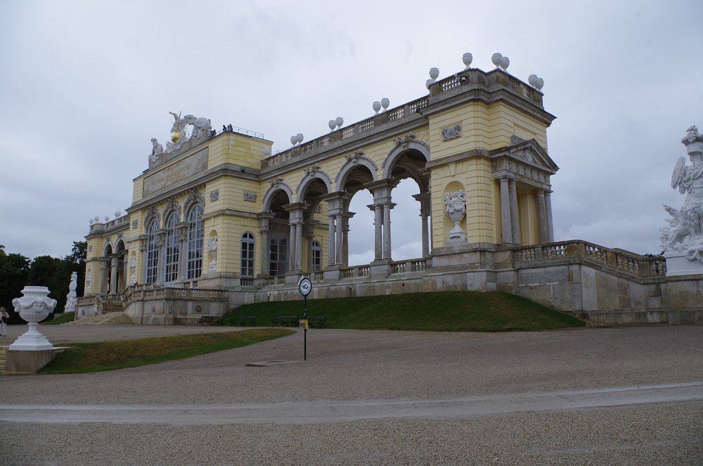 2017_0901_152139.JPG - Schoenbrunn