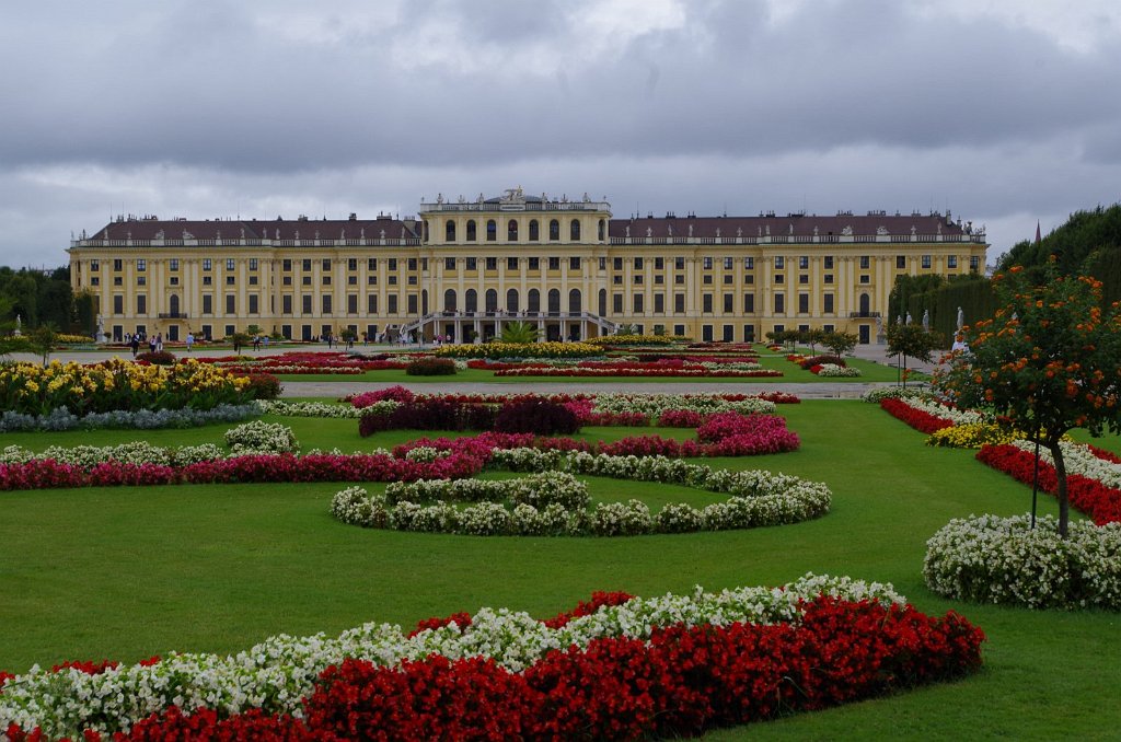 2017_0901_154004.JPG - Schoenbrunn