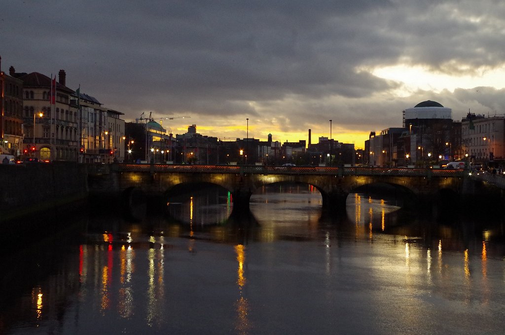 2017_1130_162453.JPG - Liffey river