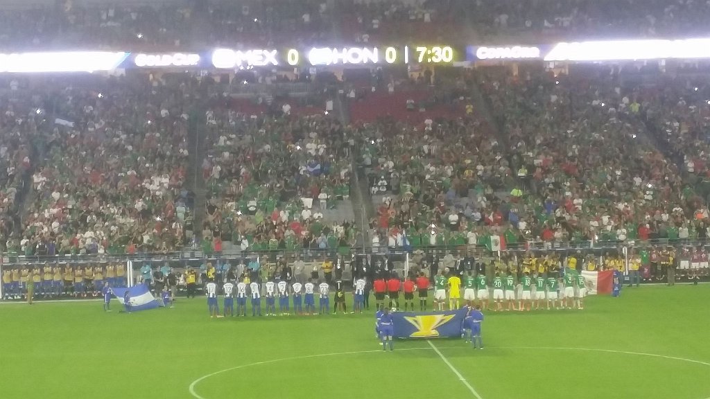 2017_0720_193012.jpg - Gold Cup Mexico - Honduras
