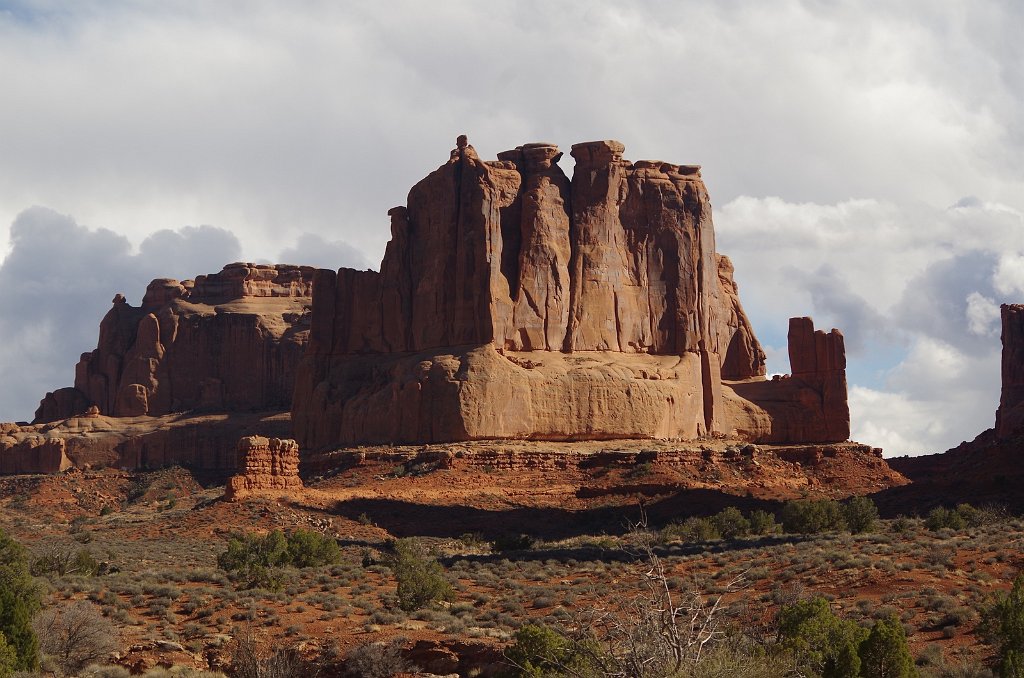 2018_0323_155041.JPG - Arches - Courthouse Towers