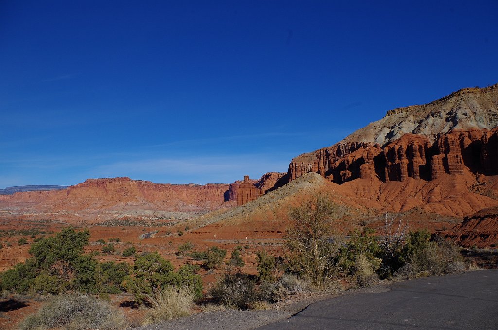 2018_1114_090950.JPG - Capitol Reef Scenic Drive