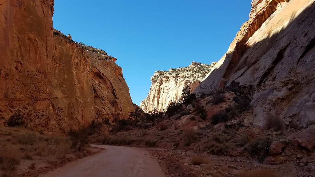 2018_1114_120340.jpg - Capitol Reef Scenic Drive