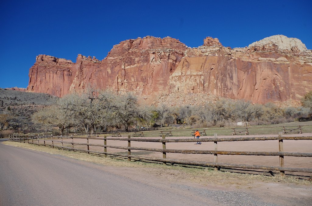 2018_1114_122729.JPG - Capitol Reef Scenic Drive