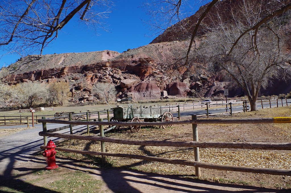 2018_1114_122929.JPG - Capitol Reef Scenic Drive @ Fruita