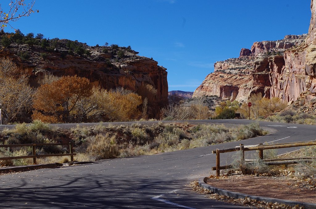 2018_1114_124153.JPG - Capitol Reef Scenic Drive @ Fruita