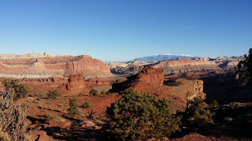 2018_1114_154105.jpg - Capitol Reef Sunset Point