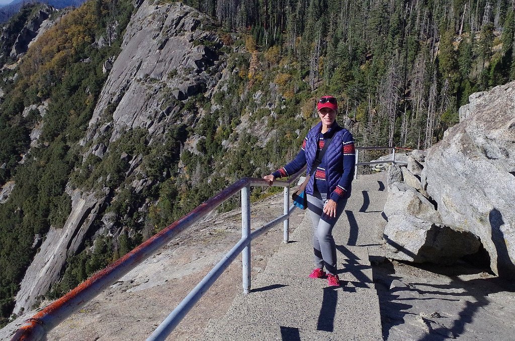 2019_1104_131759.JPG - Sequoia NP - Moro Rock