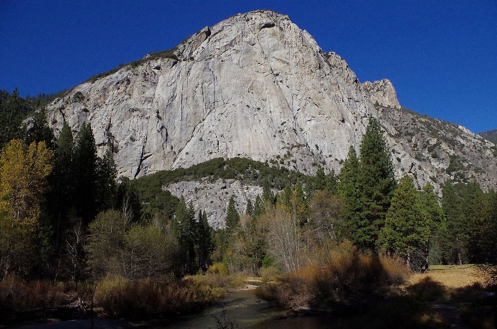 2019_1105_134849.JPG - Kings Canyon NP - Zumwalt Meadow